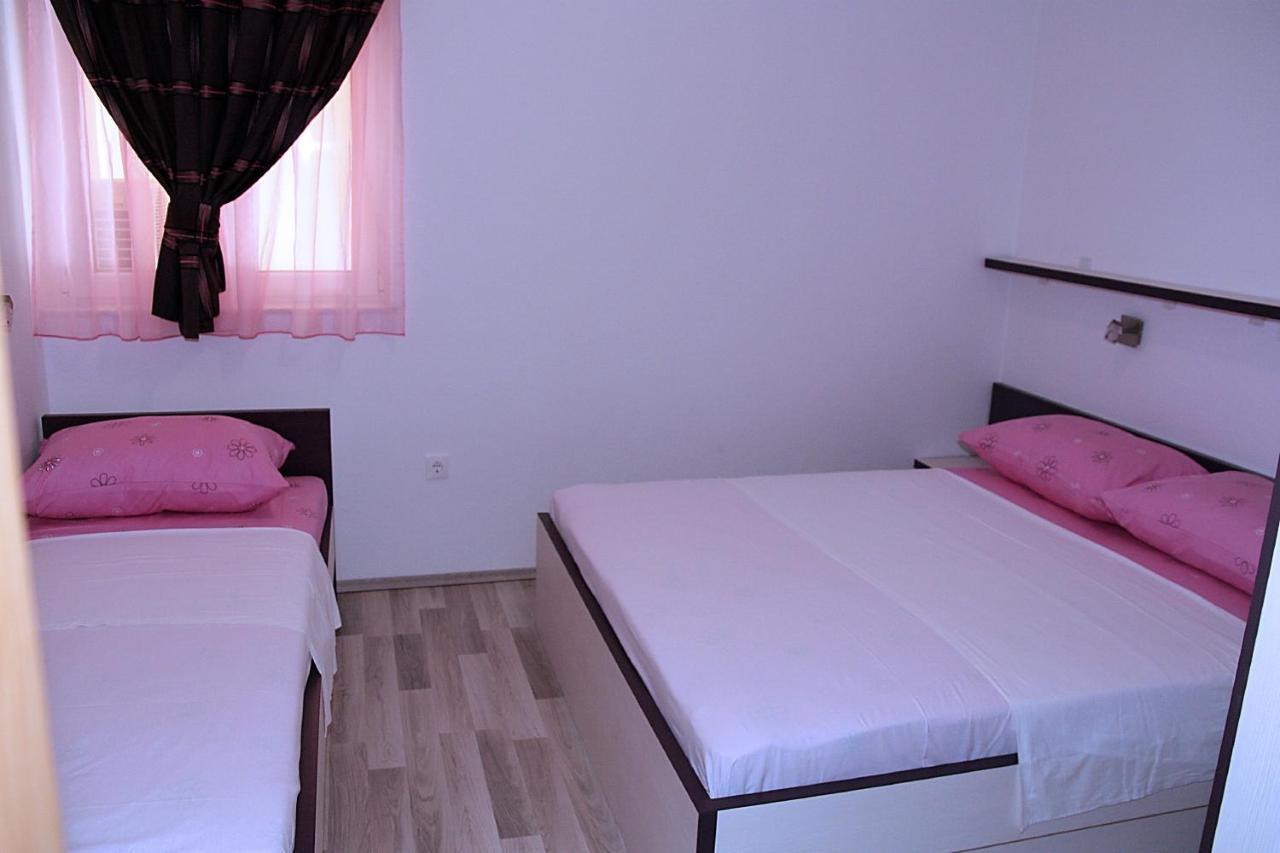Apartments And Rooms By The Sea Tucepi, Makarska - 6058 Екстер'єр фото