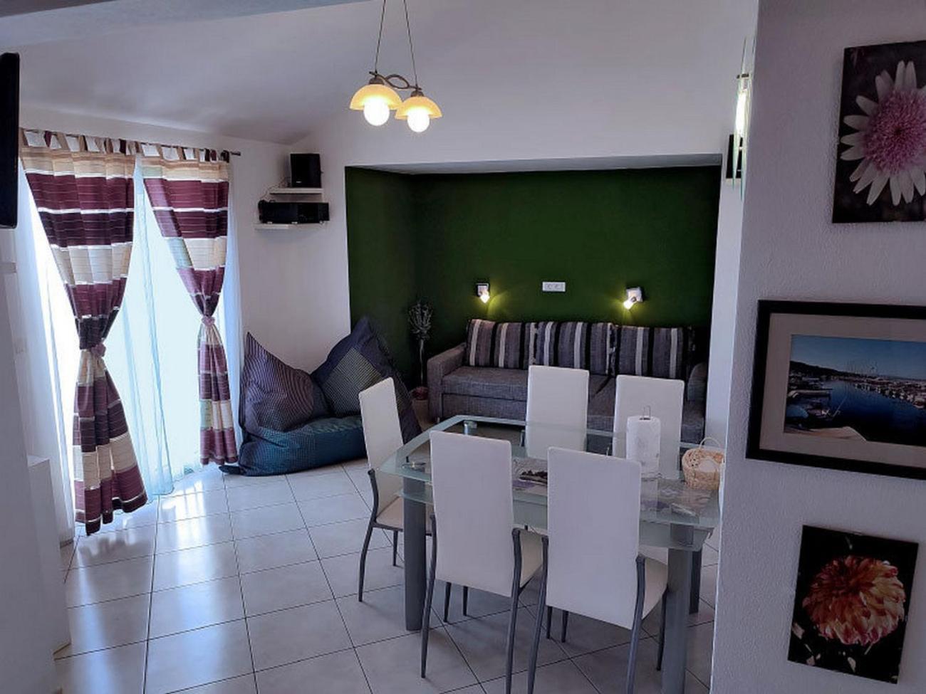 Apartments And Rooms By The Sea Tucepi, Makarska - 6058 Екстер'єр фото