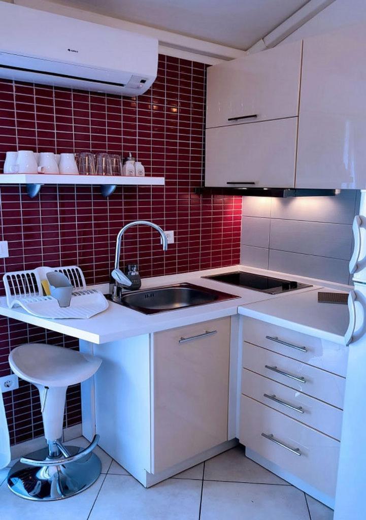 Apartments And Rooms By The Sea Tucepi, Makarska - 6058 Екстер'єр фото