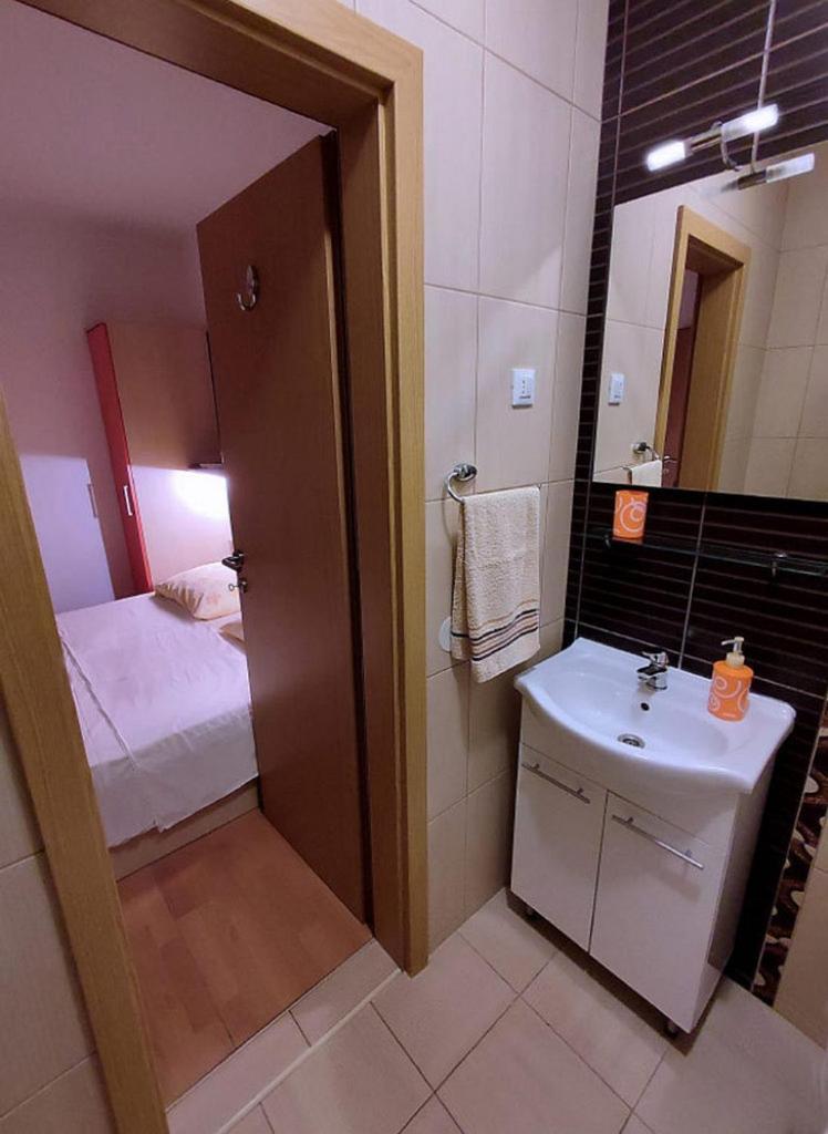 Apartments And Rooms By The Sea Tucepi, Makarska - 6058 Номер фото