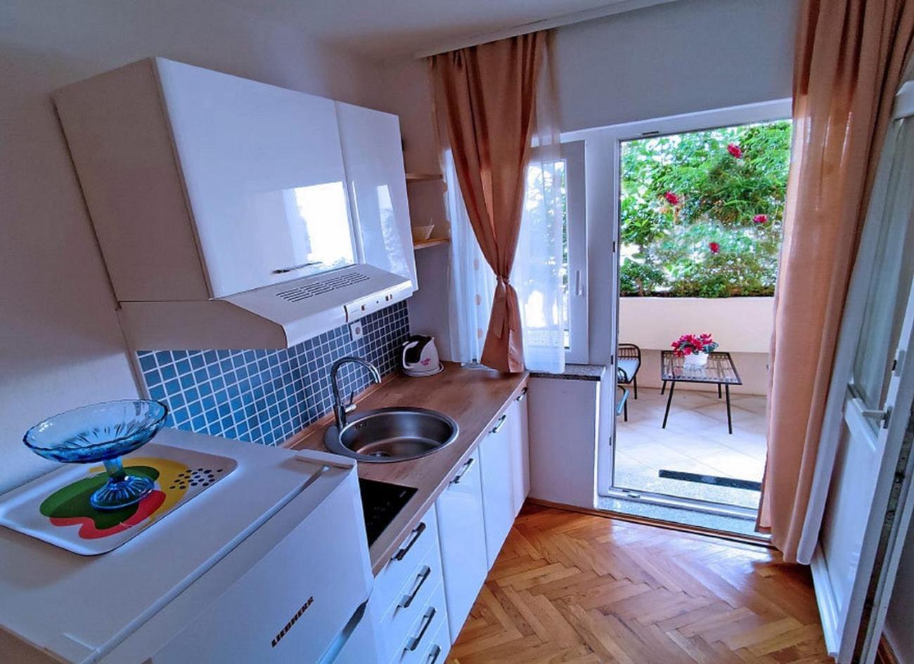 Apartments And Rooms By The Sea Tucepi, Makarska - 6058 Номер фото